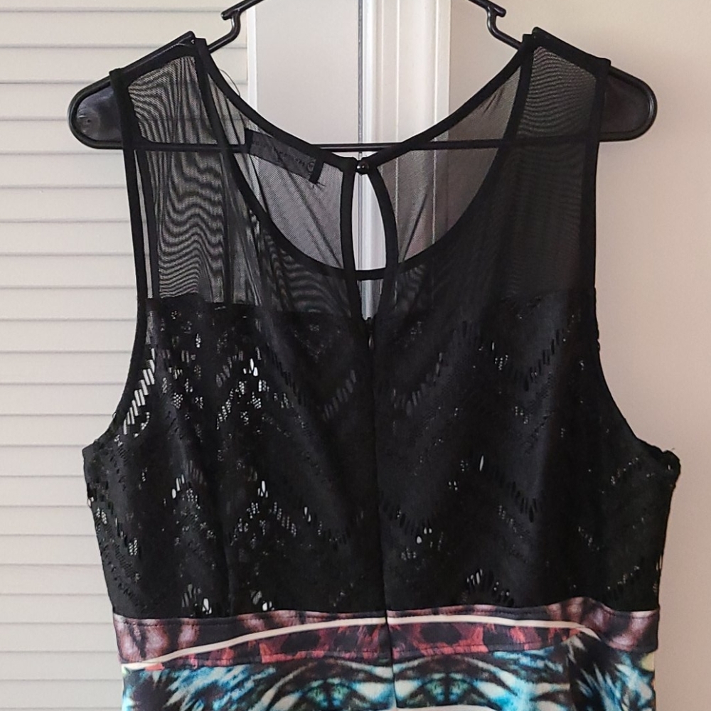 Dress - Picture 3 of 4